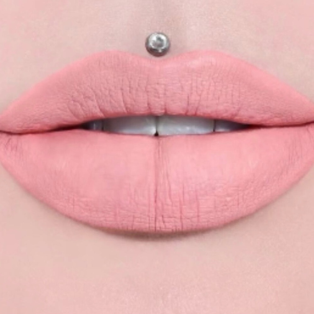 Jeffree star skin tight Matte Pink Lipstick
